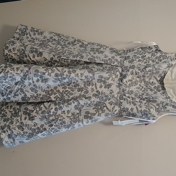 Dress - Picture 3 of 4